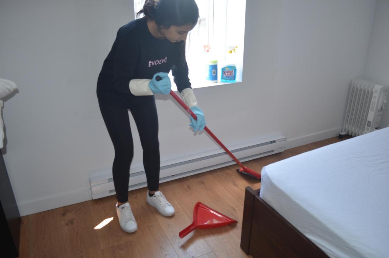 Homa Homestay Hotel By Olympic Stadium Montreal Auberge-Hostel エクステリア 写真