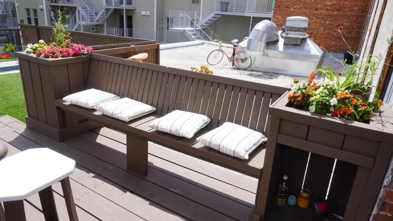 Homa Homestay Hotel By Olympic Stadium Montreal Auberge-Hostel エクステリア 写真