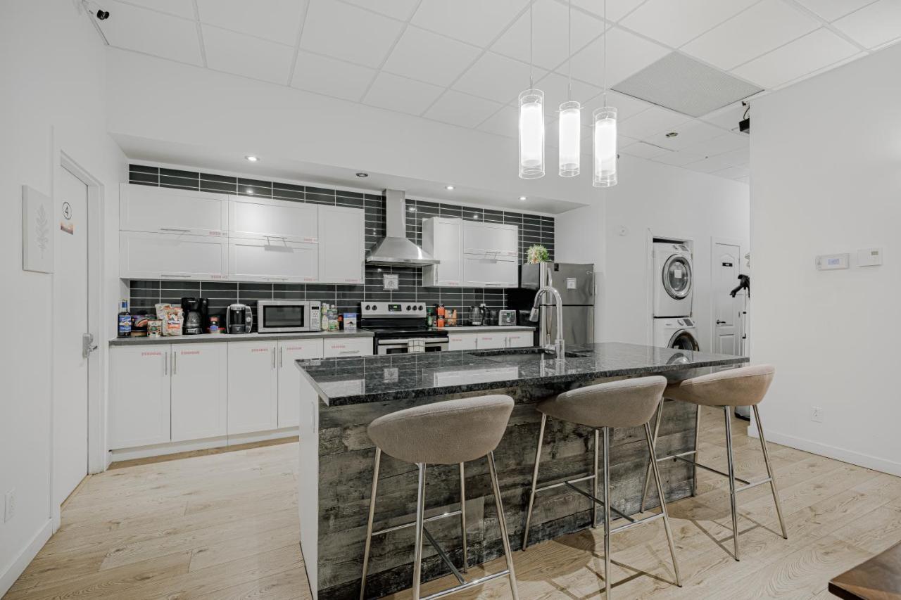 Homa Homestay Hotel By Olympic Stadium Montreal Auberge-Hostel エクステリア 写真