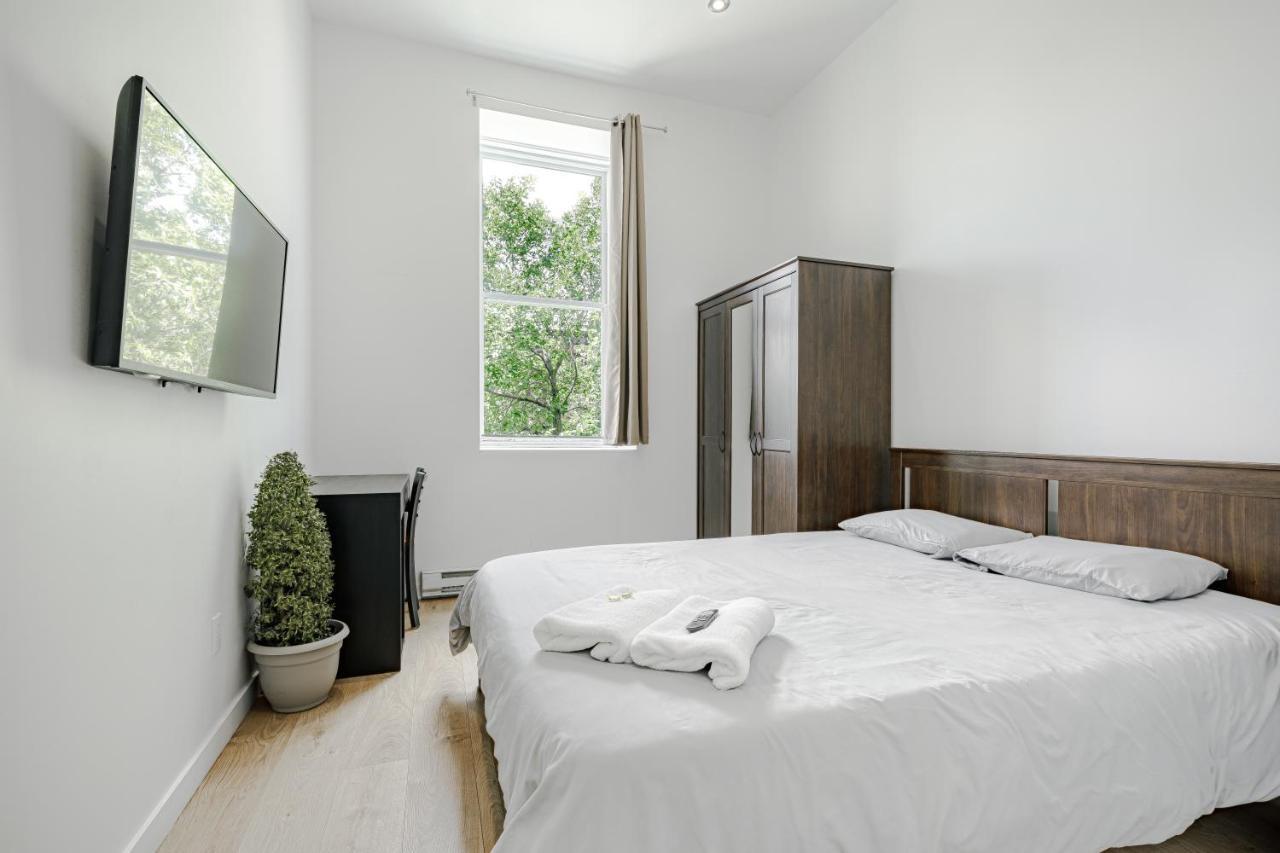Homa Homestay Hotel By Olympic Stadium Montreal Auberge-Hostel エクステリア 写真