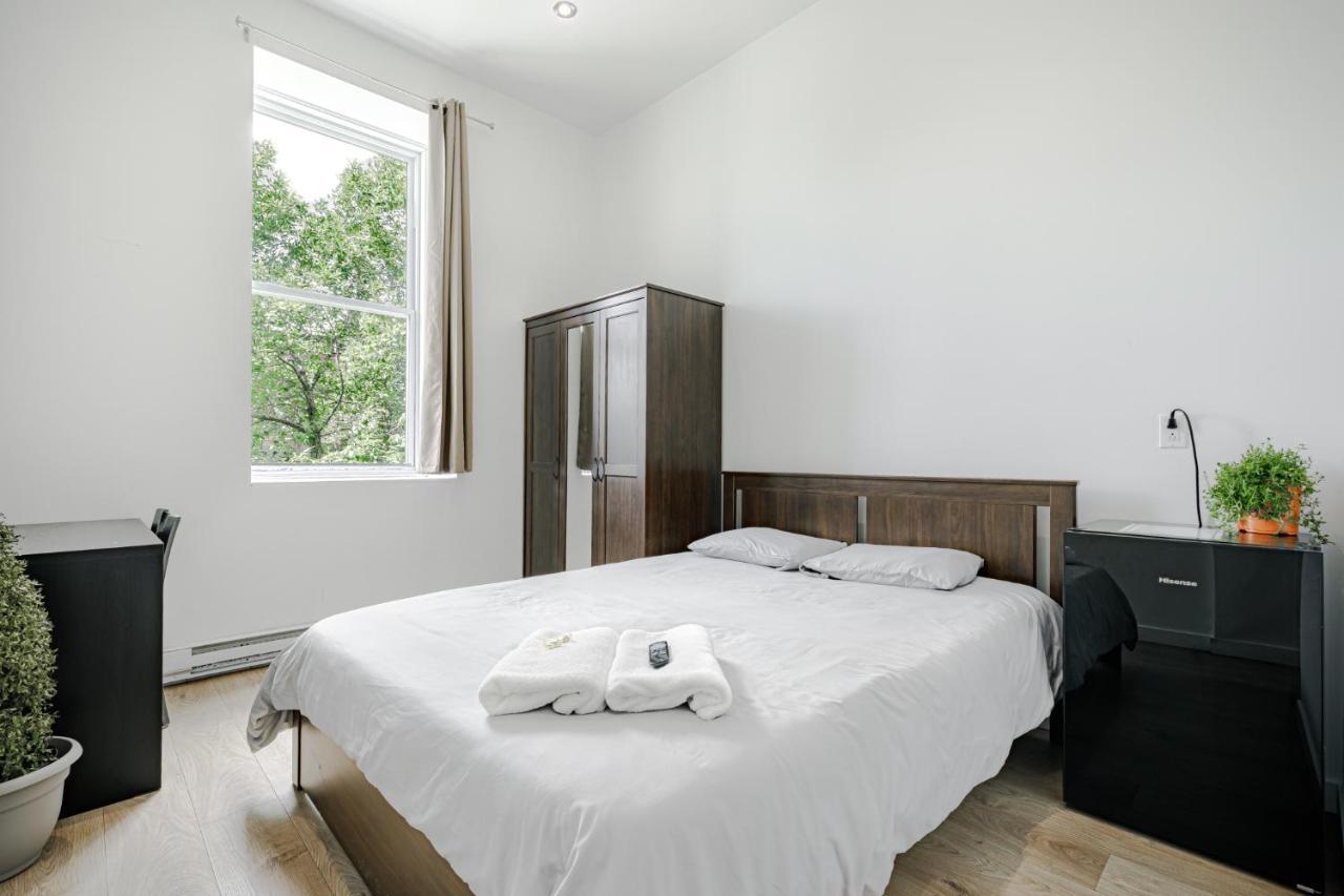 Homa Homestay Hotel By Olympic Stadium Montreal Auberge-Hostel エクステリア 写真
