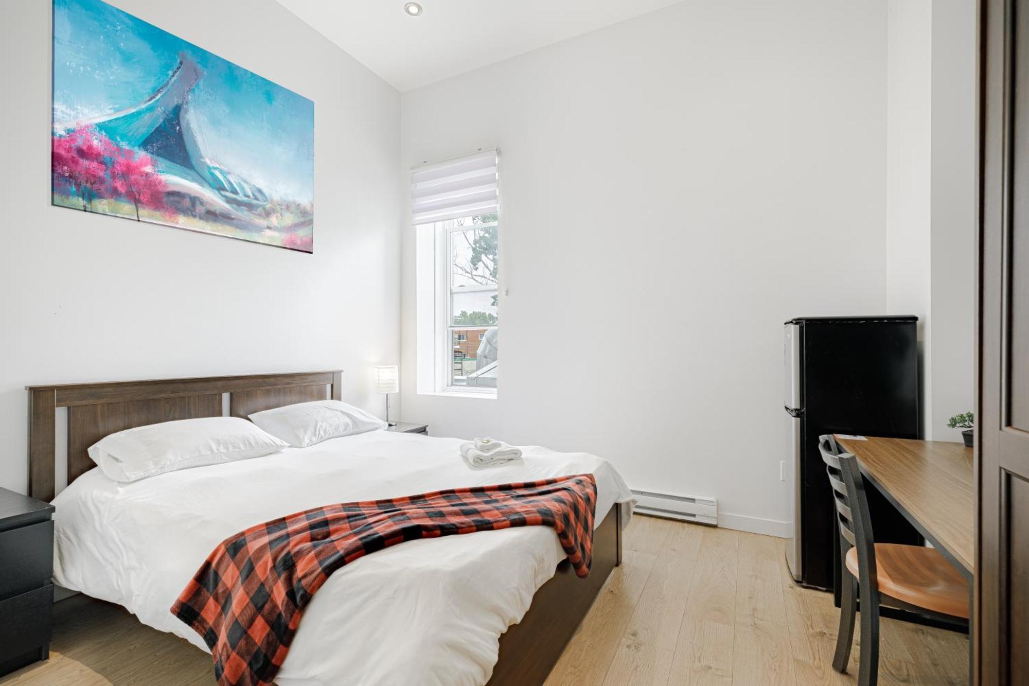 Homa Homestay Hotel By Olympic Stadium Montreal Auberge-Hostel エクステリア 写真